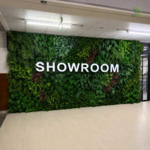 Thi công vách tường cây xanh giả decor showroom ấn tượng tại Bắc Ninh